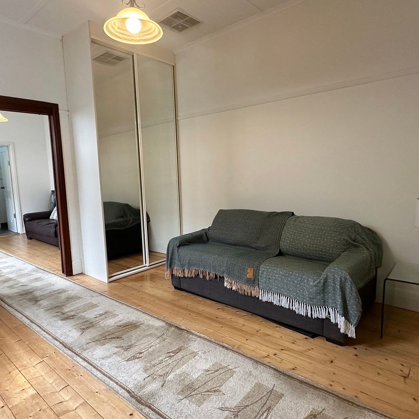 Rear/282 St Georges Road, Northcote VIC 3070 - Photo 1