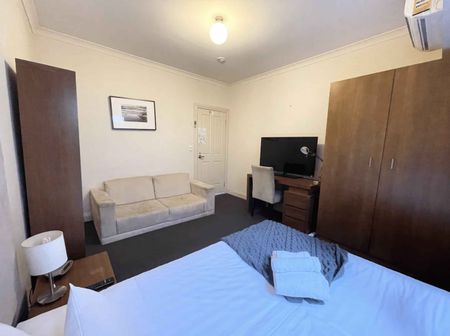 Room 5 (Non Ensuite) - Photo 4