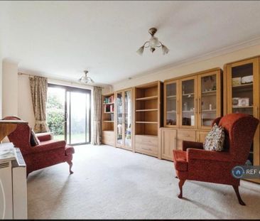 1 bedroom flat to rent - Photo 2