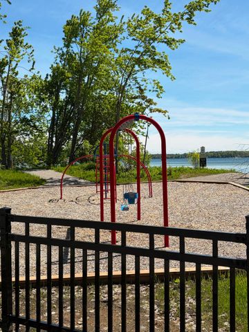 For Lease - 3020 Sandy Acres Avenue, Severn, Ontario - Photo 5