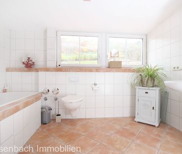 Geschmackvolle 6,5-Zimmer-Wohnung im Kleinen Wiesental zu vermieten - Photo 1