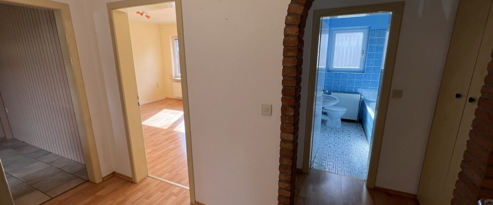 Gemütliche Doppelhaushälfte mit Sonnenterrasse – zentral und ruhig wohnen in Schortens-Heidmühle - Photo 1