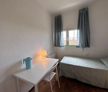 Calle de Guillermo Pingarron, Madrid, Community of Madrid 28018 - Photo 6