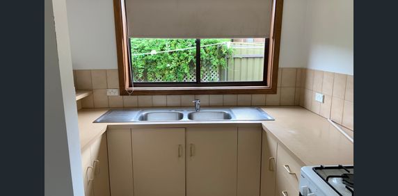 Perfect Blend of Style and Convenience - Photo 2