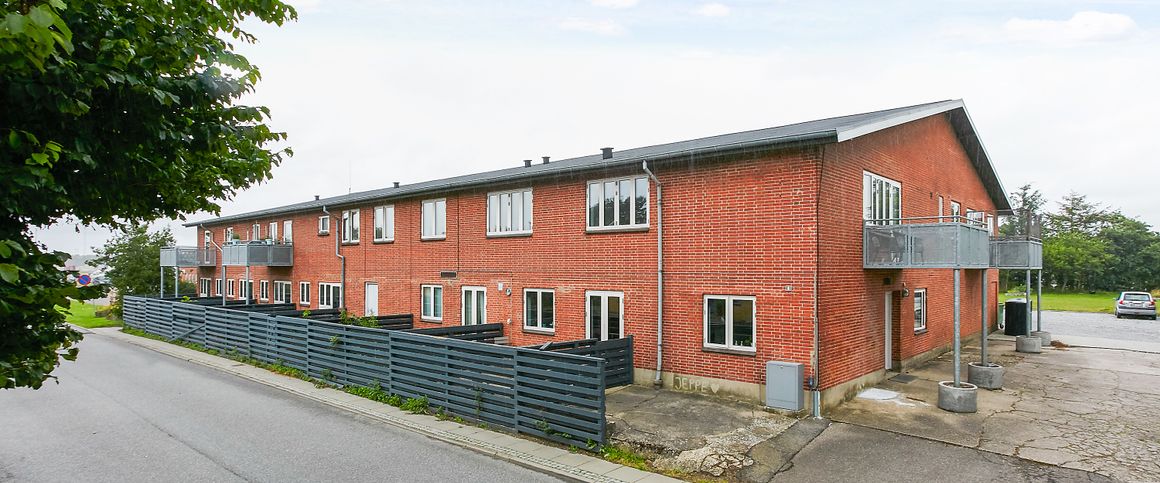 2 værelses lejlighed på 81m2 med terrasse - Foto 1
