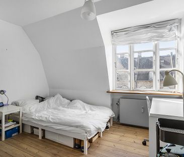 Stor, moderne familiebolig med privat gårdhave– attraktiv beliggenh... - Photo 1