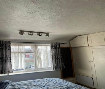 House share to rent - Photo 6