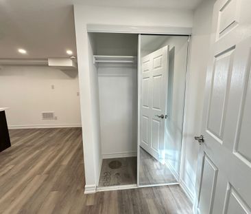 For Lease - 17 Tamarisk Drive Unit# Lower, Toronto, Ontario - Photo 6