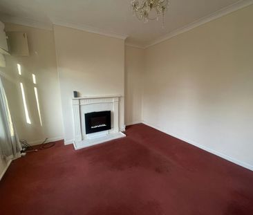 Terraced House to rent on - Photo 3