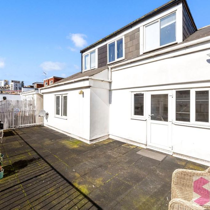 4 bedroom apartment to rent - Photo 1