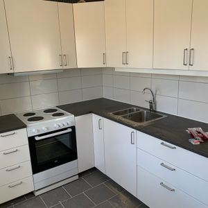 Bergsvägen, Fellingsbro - Photo 2