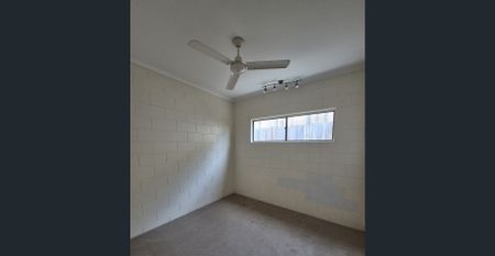 Spacious Home + Single Bay Shed + Huge Outdoor Space! - Photo 2