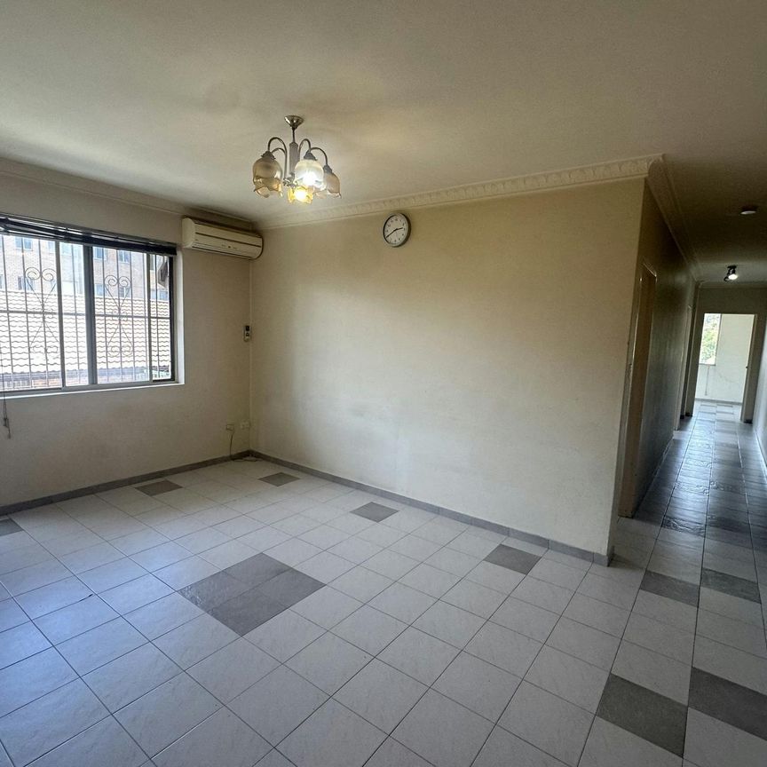 2 BEDROOM UNIT | LEVEL 2 | LOCK-UP GARAGE - Photo 1