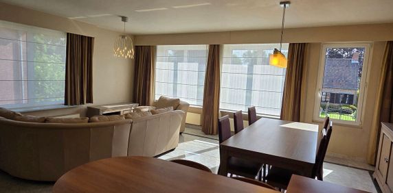 Appartement te huur in Willebroek voor € 945 met 2 slaapkamers - Photo 2