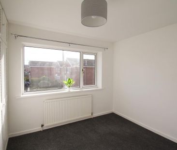 2 bedroom end of terrace house to rent - Photo 6