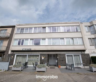 Instapklaar lichtrijk appartement met 2 slaapkamer, garagebox en zéér ruim terras! - Foto 5