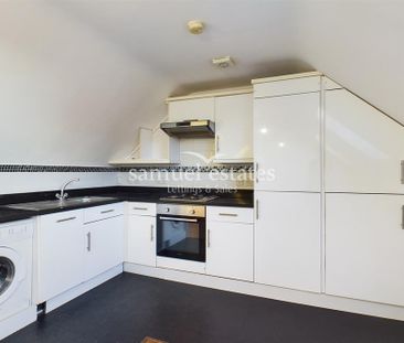 2 bedroom flat to rent - Photo 3