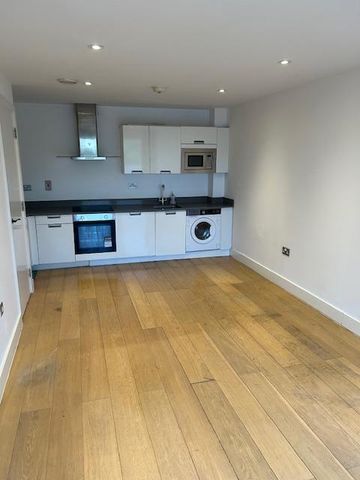 2 bedroom flat to rent - Photo 4