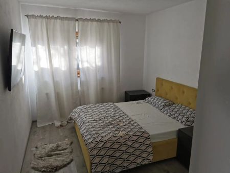 Casa individuala, cu 2 apartamente mobilate si utilate modern, Brasov - Fotografie 5