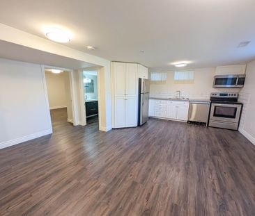 22 Oswald Ave, St. Catharines - 2 Bed Lower Unit - Photo 4