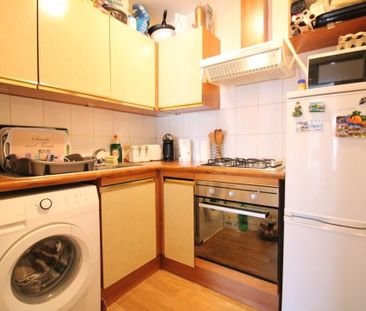 Vicarage Farm Road, Hounslow - Photo 2