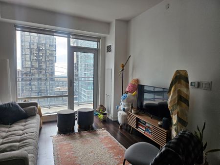For Lease - 21 Widmer Street Unit# 1810, Toronto, Ontario - Photo 3