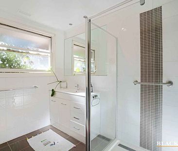 Family Abode nestled in the hills of Weston Creek! - Photo 2