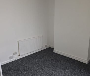 2 Bed Terraced House, Matthew Street, CH44 - Photo 2