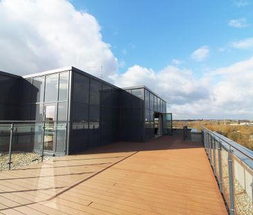 2 bedroom penthouse to rent - Photo 3