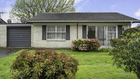 So well located - comfort, space and location - Photo 3