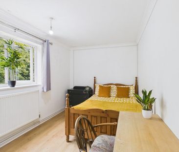 3 bedroom flat to rent - Photo 5