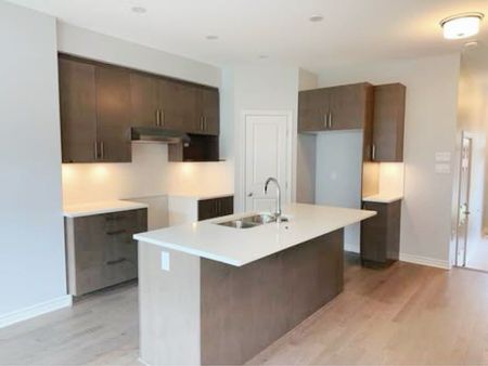 For Lease - 704 Pipit Lane, Barrhaven, Ontario - Photo 2