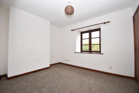 2 bedroom semi-detached house to rent - Photo 2