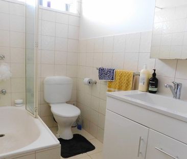 10/309 Heidelberg Road, Northcote - Photo 4