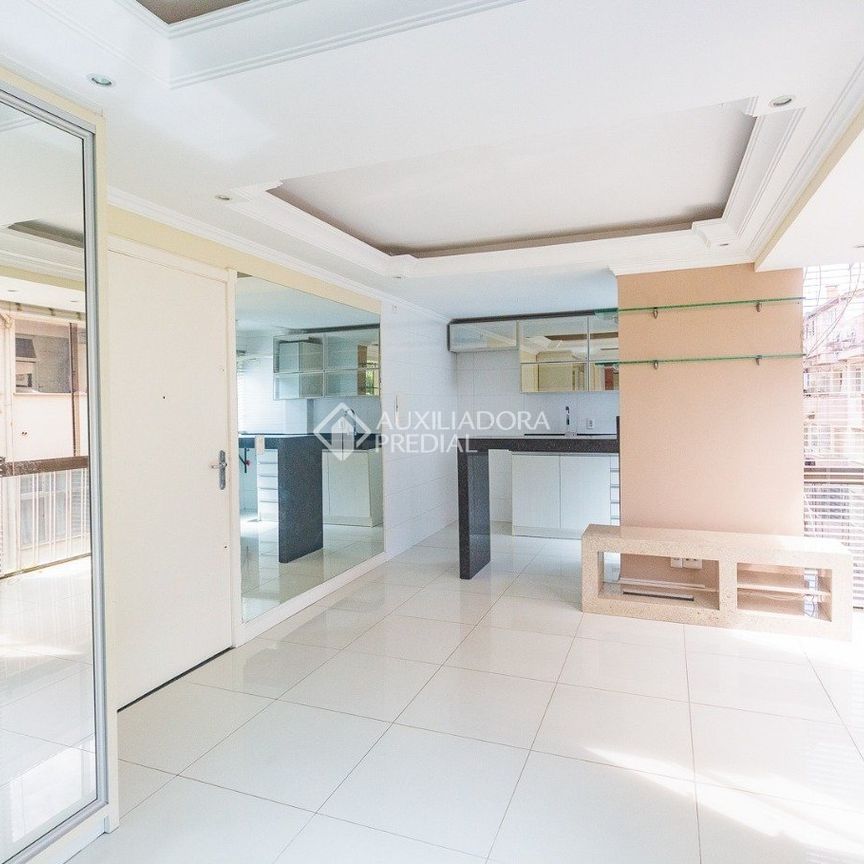 Apartamento JK com 1 quarto e 31m² para alugar em Passo d'Areia, Porto Alegre. - Photo 1