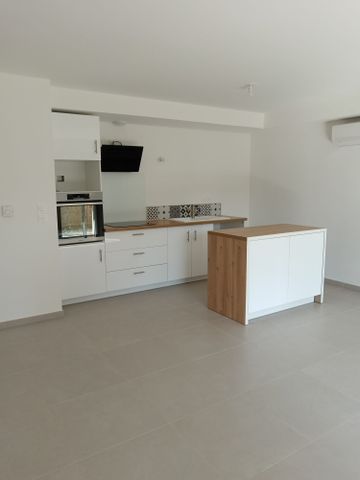 Location Appartement 3 pièces 70m² CREST 26400 - Photo 5