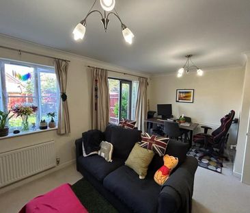 3 bedroom semi-detached house to rent - Photo 2
