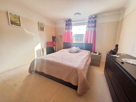 2 bedroom apartment to rent Chichester Court, Pevensey Garden, Worthing, BN11 - Photo 2