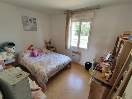 Location Maison 4 pièces 82m² JAUNAY CLAN 86130 - Photo 3