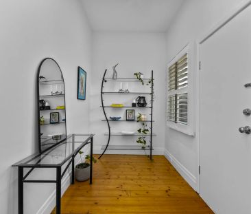 Timeless charm in the heart of Newport - Photo 6