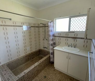 DUPLEX IN A CENTRAL LOCATION - Photo 4