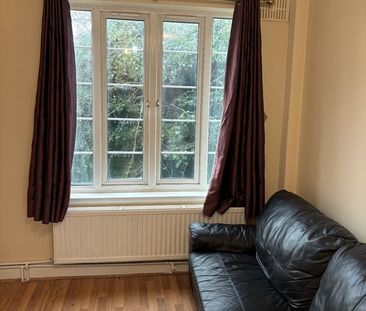 2 Bed Flat, Kings Drive, HA9 - Photo 1