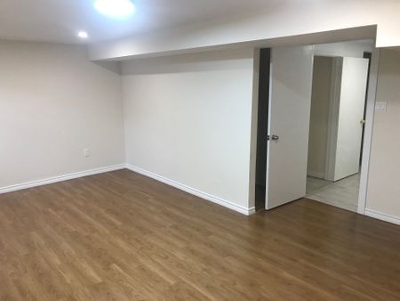 For Lease - 1580 Lancaster Drive Unit# 28, Oakville, Ontario - Photo 5