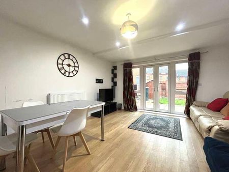 Robert Parker Road, Reading, Berkshire, RG1 - Photo 2