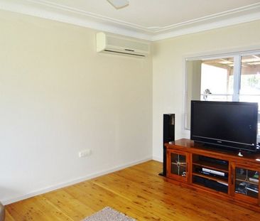 15 Mariner Drive, Eleebana NSW 2282 - Photo 2