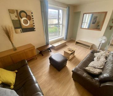 3 bedroom flat to rent - Photo 5
