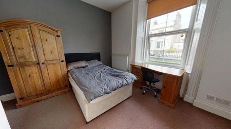 5 bedroom flat to rent - Photo 5