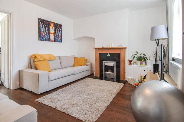 3 bedroom semi-detached house to rent - Photo 1