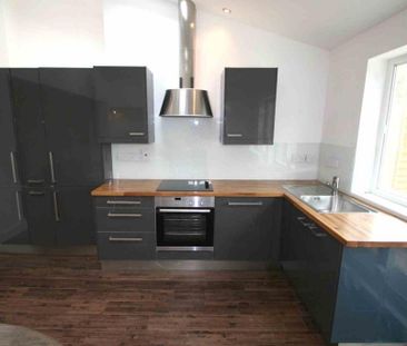 4 bedroom terraced house to rent - Photo 6
