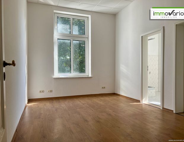 7-Zimmer-Altbauwohnung mit großer verglaster Loggia, Fußbodenheizung & Tageslichtbad. Ideal als WG! - Photo 1